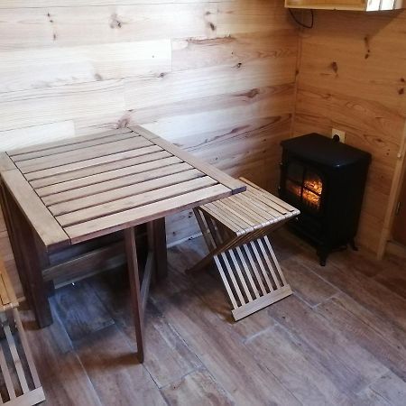 Patrice Et Chrstel Cabane En Bois Chatuzange-le-Goubet Esterno foto
