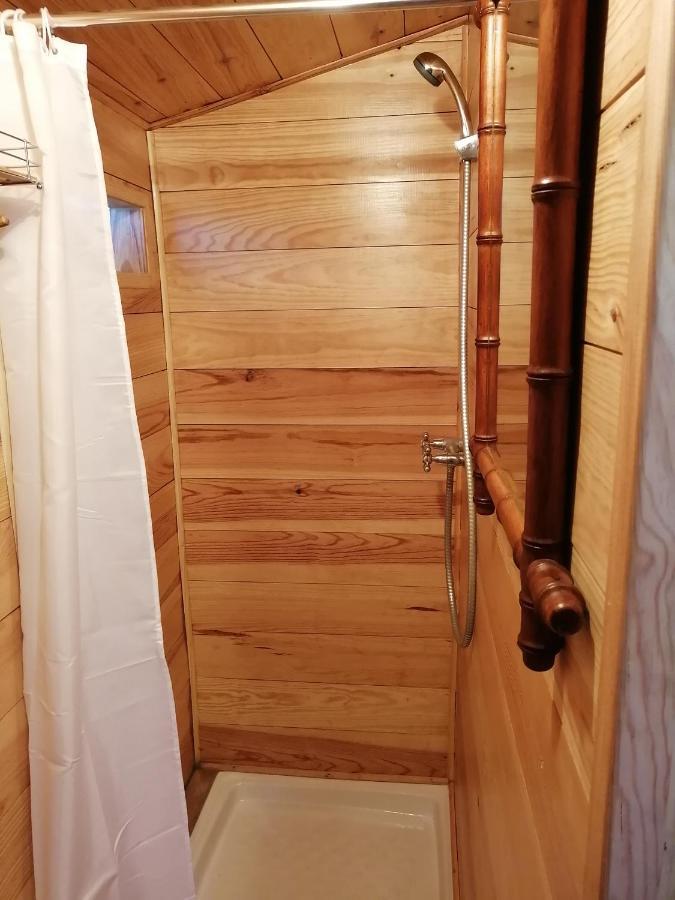 Patrice Et Chrstel Cabane En Bois Chatuzange-le-Goubet Esterno foto